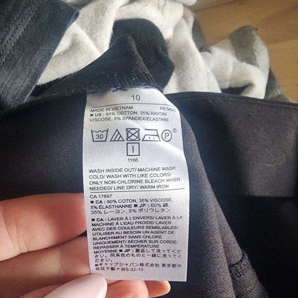 Banana Republic black skirt - Picture 4 of 4